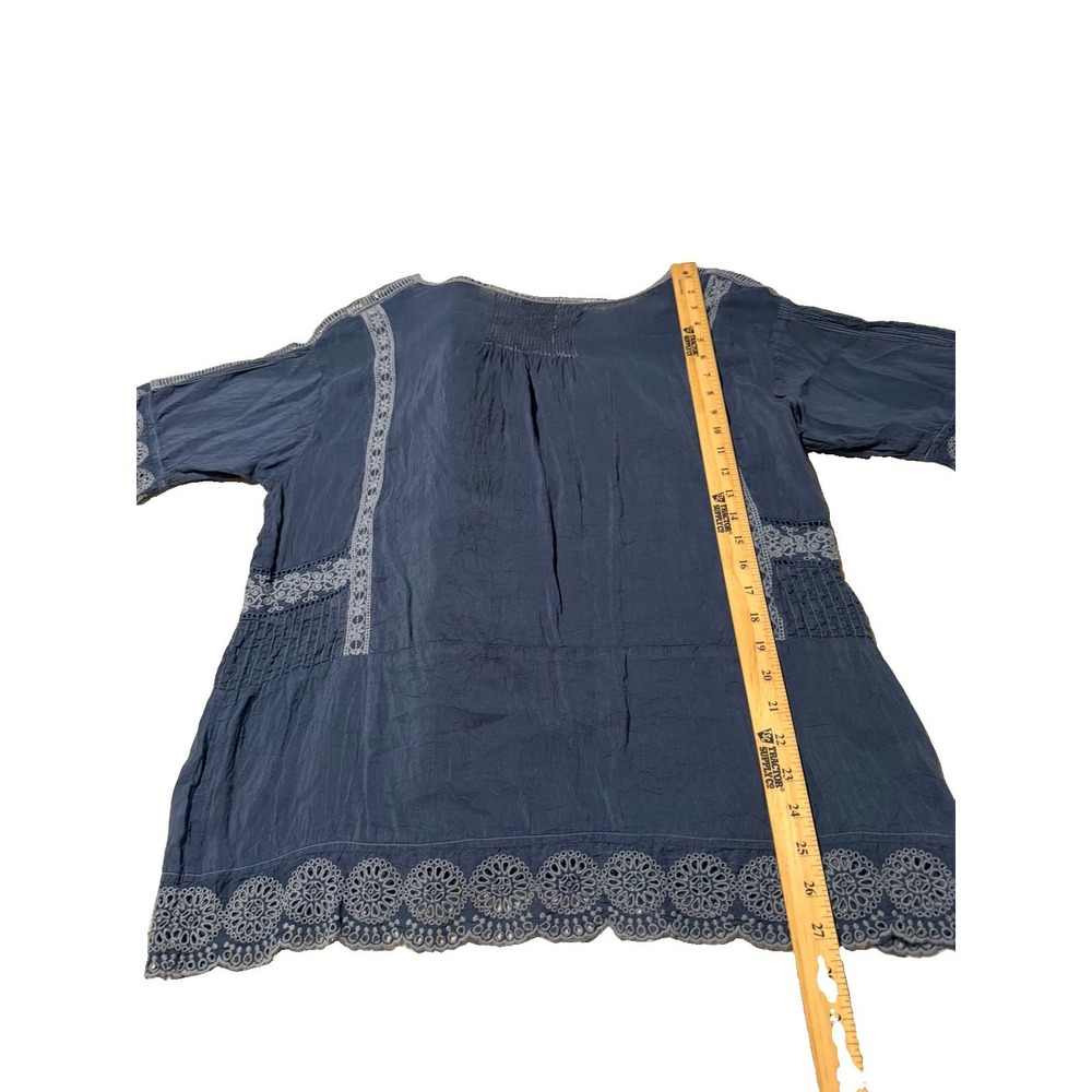 Johnny Was Manchenho Tunic Top XL Blue Embroidered Eyelet Cupro Rayon Boho - Picture 10 of 11